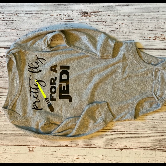 Custom onesie - Picture 3 of 3